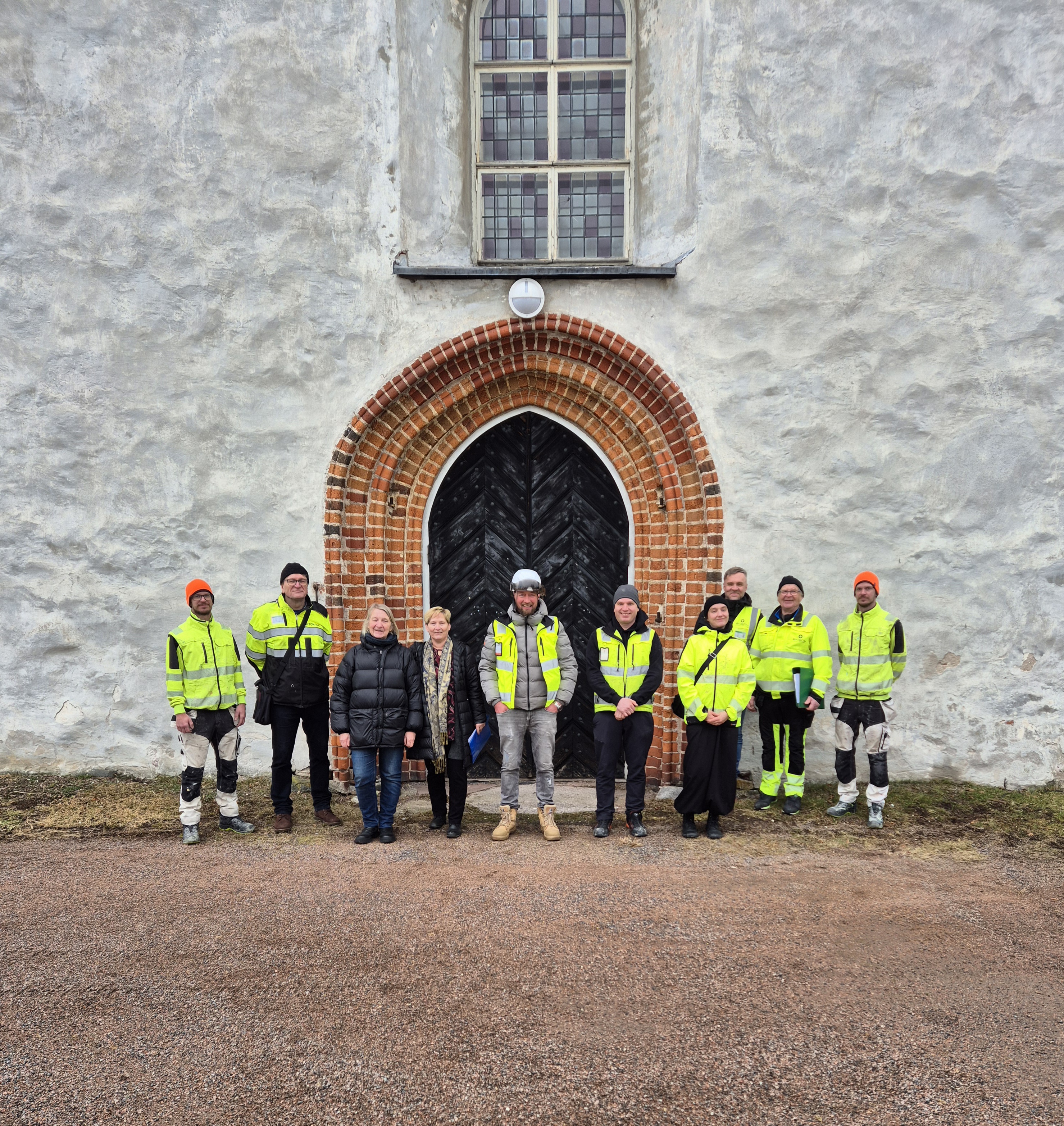 Pernå kyrka renoveringsgäng 9.3.2026.jpg